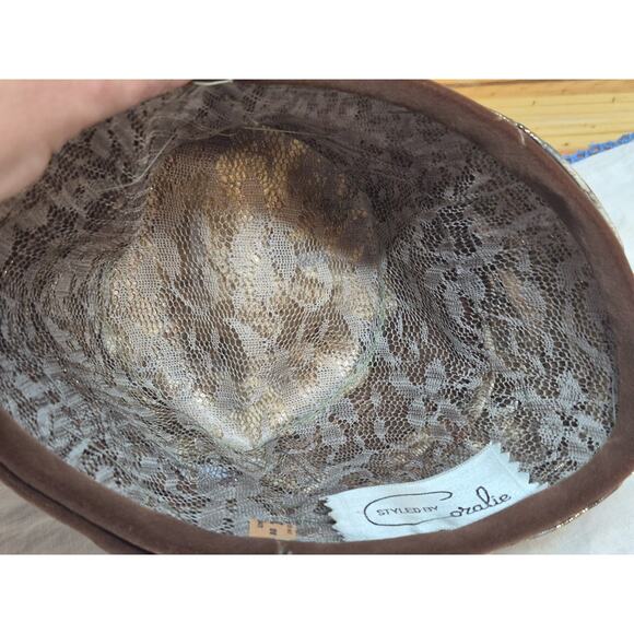 Vintage 1940s Ladies Turban Style Hat Golden Feather Pattern/ Velvet Famous Barr main image 11